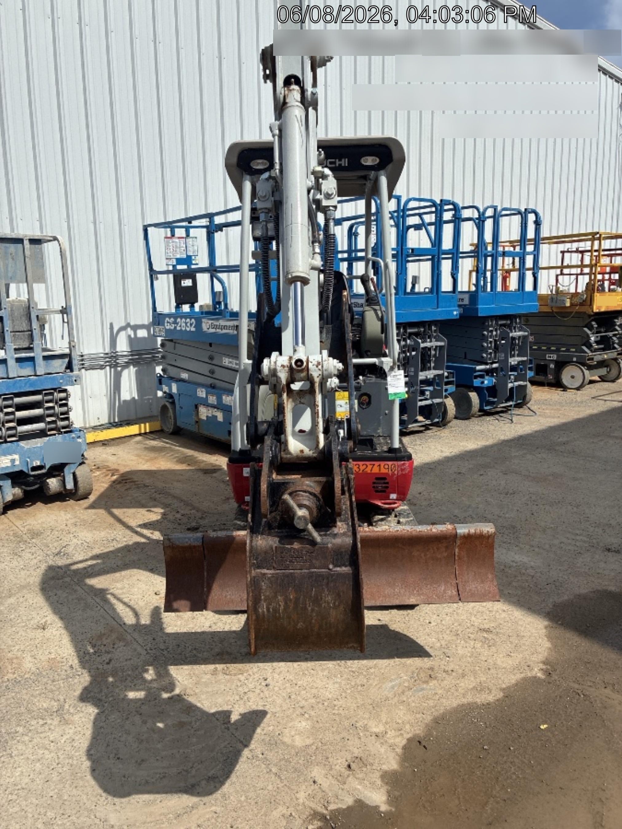 2023 TAKEUCHI TB20e
