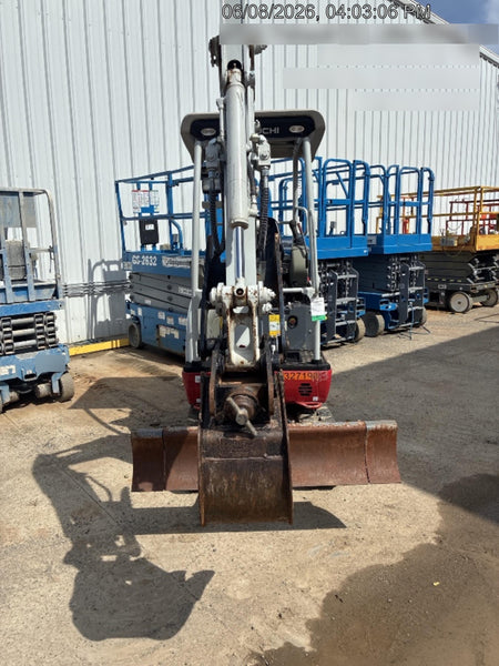2023 TAKEUCHI TB20e