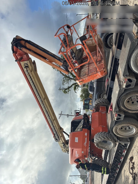 2022 JLG 660SJ