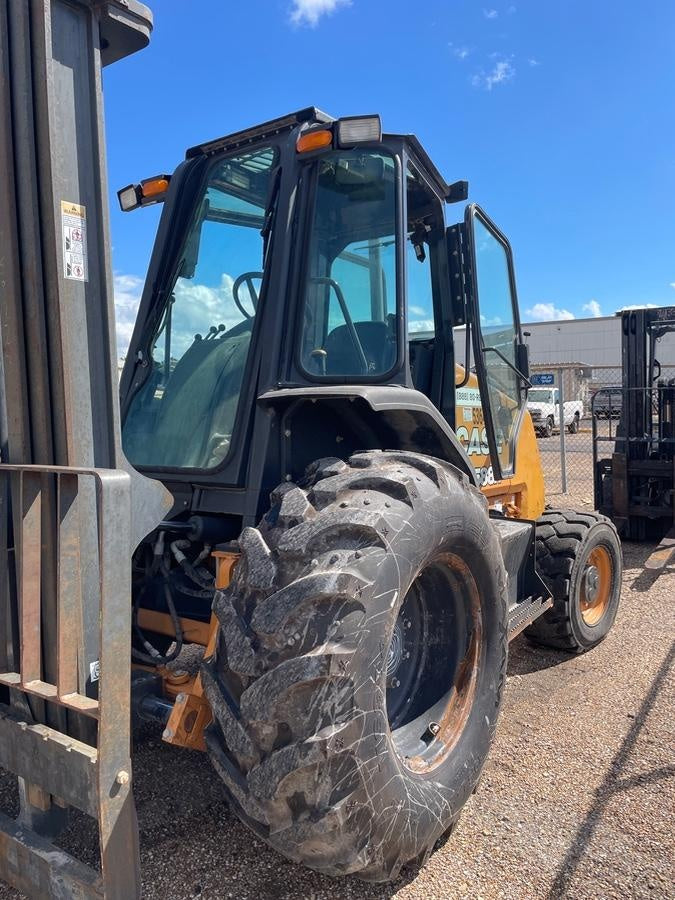 2019 CASE 588H