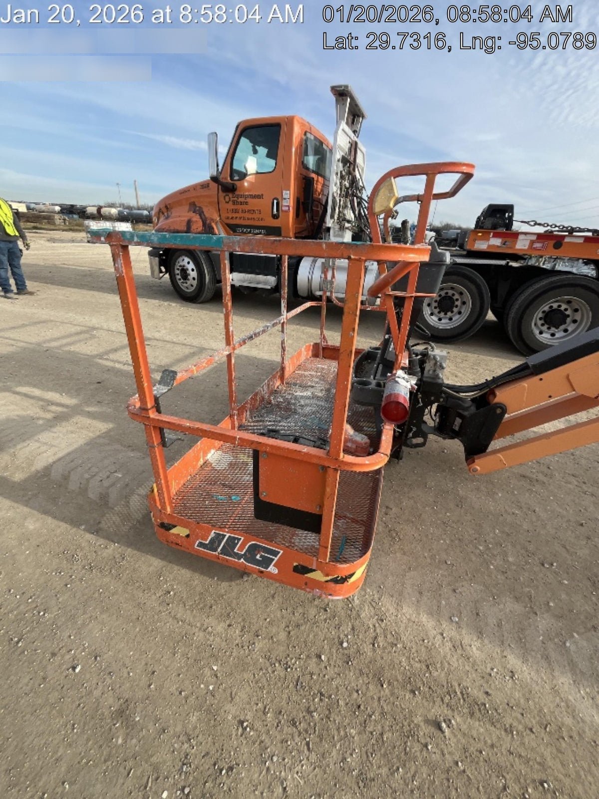 2023 JLG 600AJ