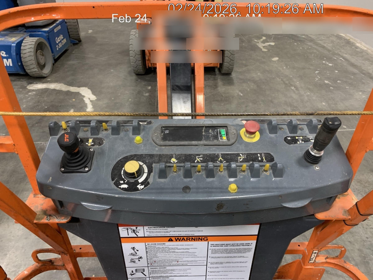 2019 JLG E400AJPN