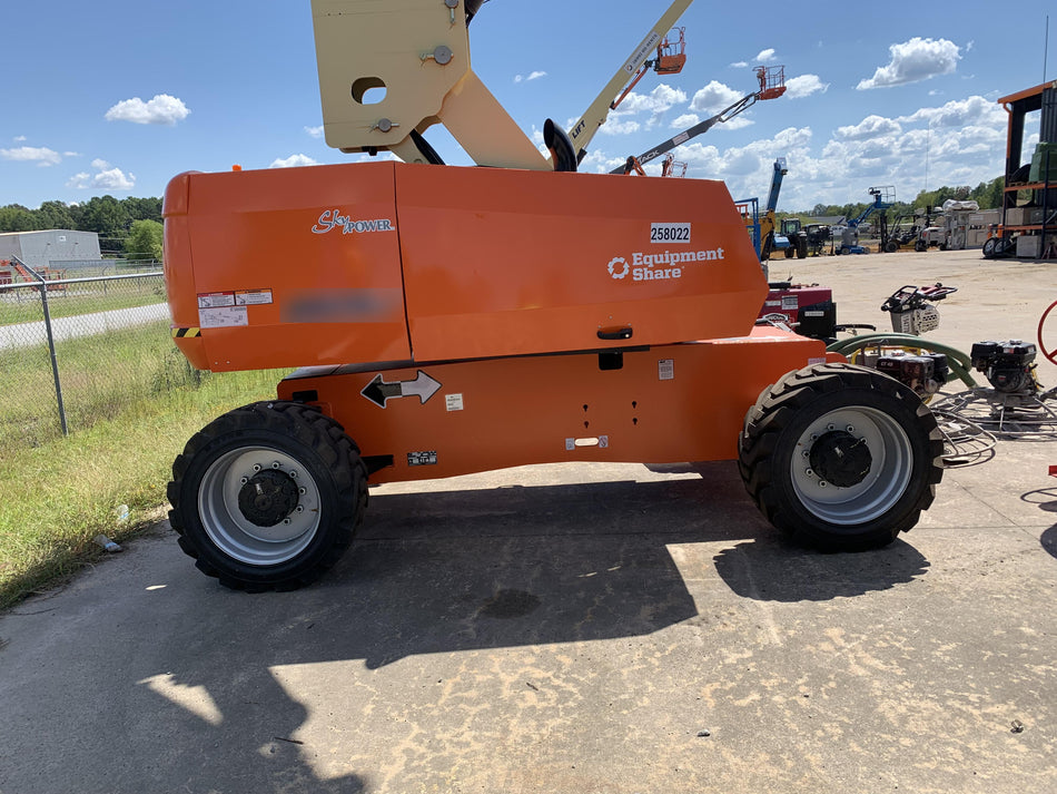 2022 JLG 860SJ