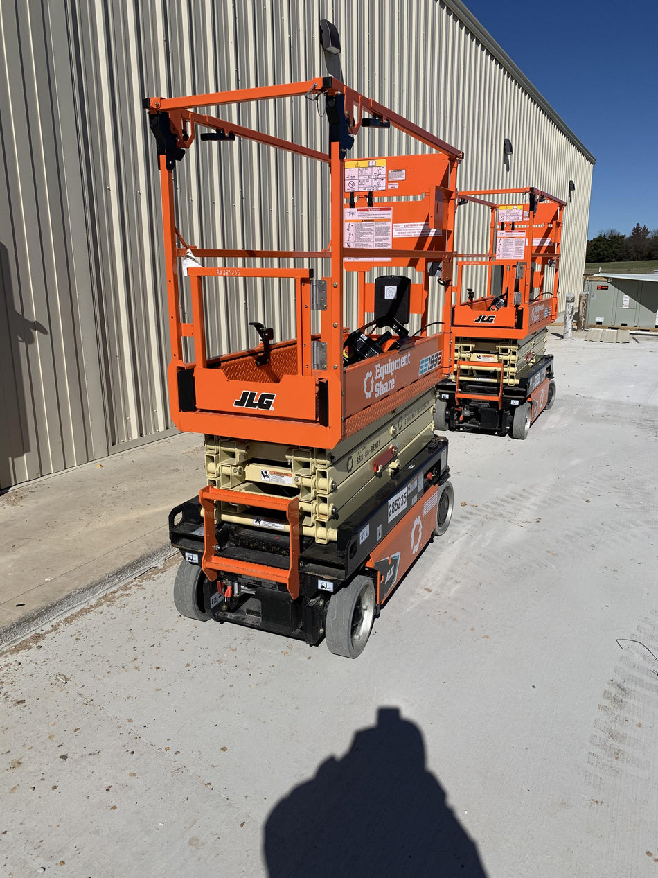 2022 JLG ES1932