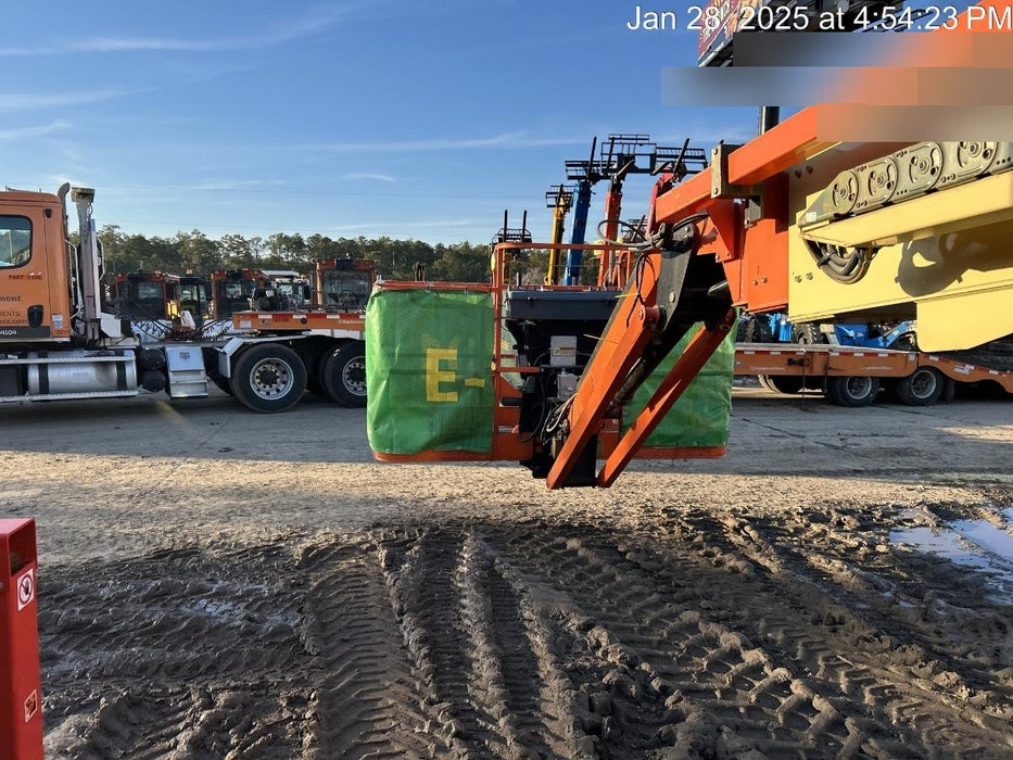 2020 JLG 860SJ