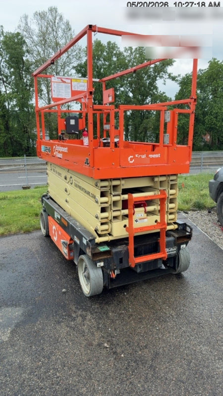 2022 JLG ES3246
