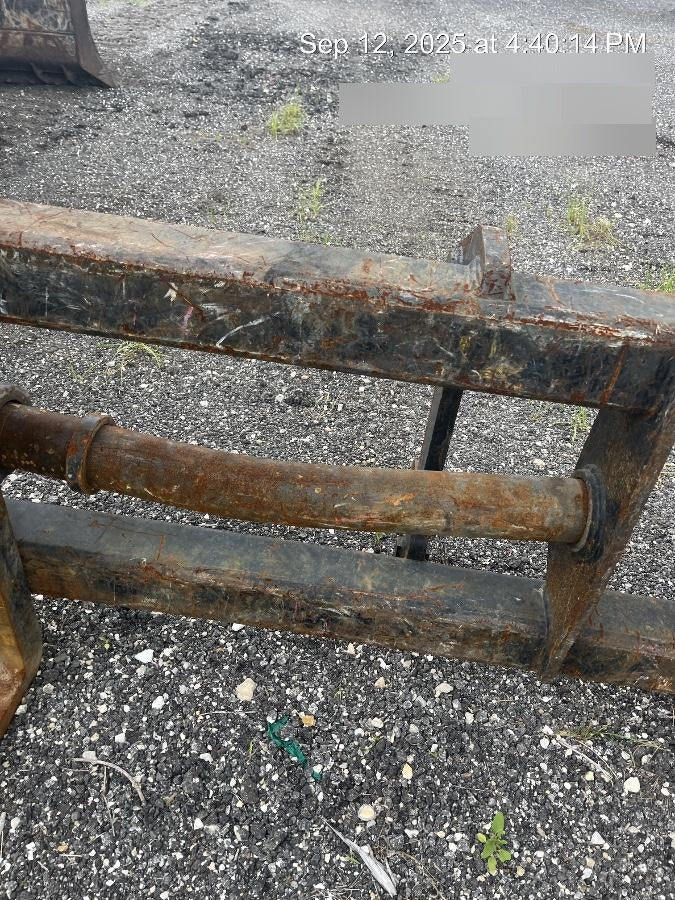 2022 PEMBERTON 72" Utility Forks