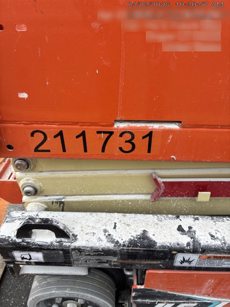 2022 JLG ES1330L