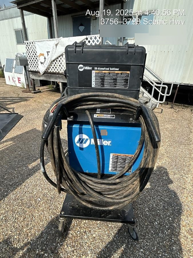 2023 MILLER ELECTRIC XR-AlumaFeed