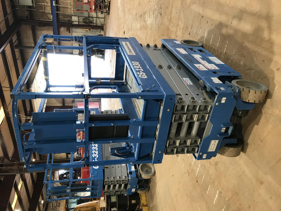 2020 Genie GS-1930 Solid Non Marking Tires, Beacon, Folding rails with half height swing gate