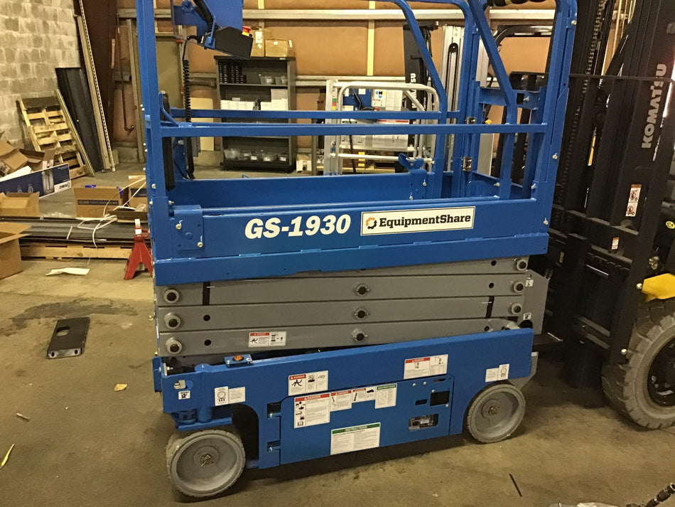 2019 Genie GS-1930 Half Height Swing Gate, 800W Inverter