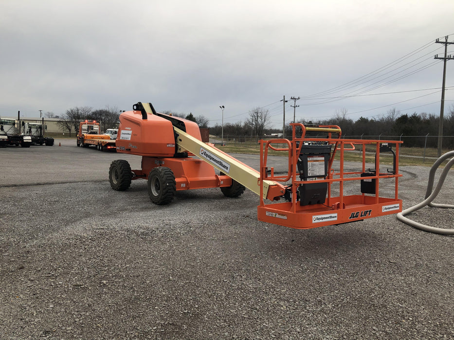 2019 JLG 400S