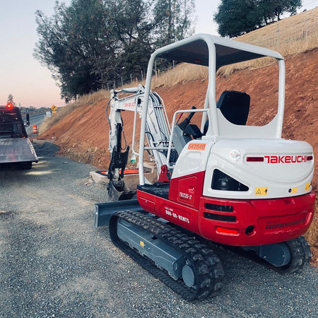 2025 TAKEUCHI TB235-2R