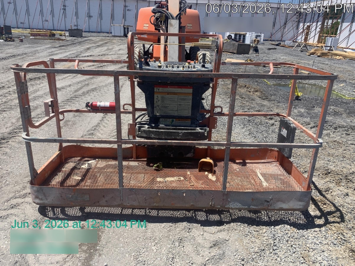 2022 JLG 660SJ