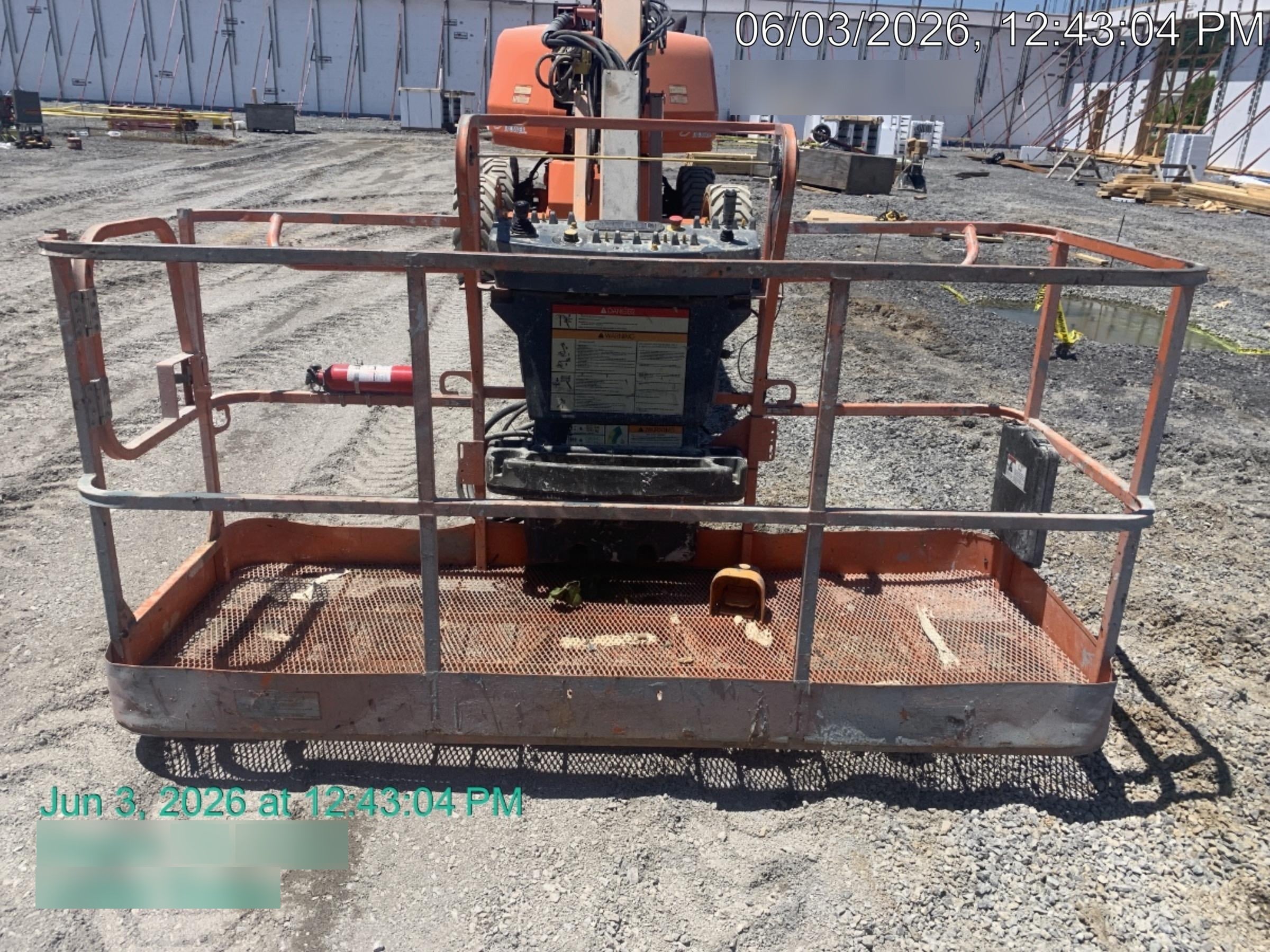 2022 JLG 660SJ