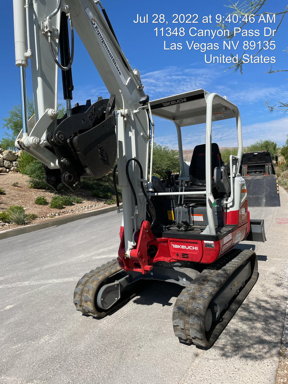 2022 TAKEUCHI TB235-2R