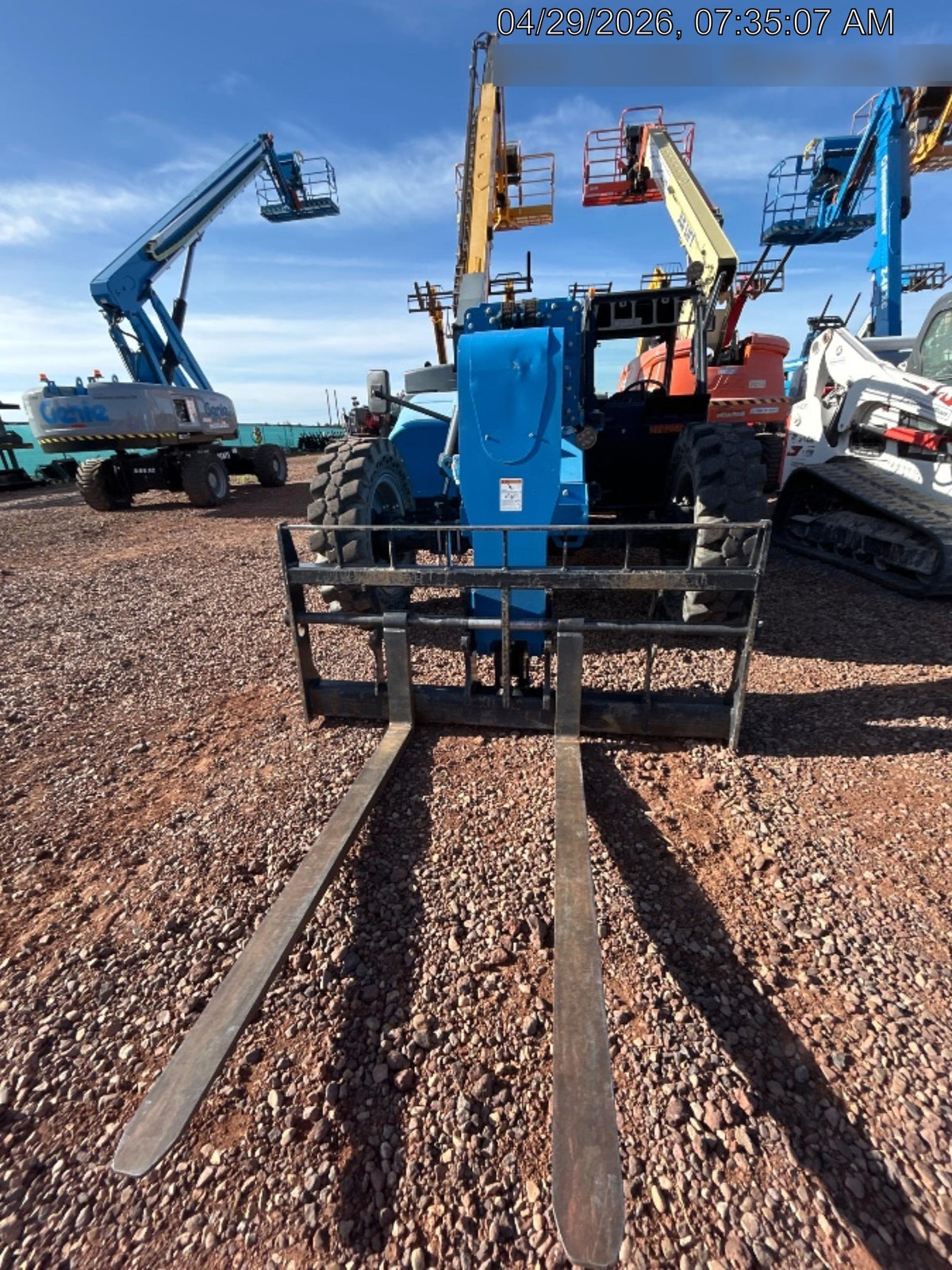 2022 GENIE GTH-844