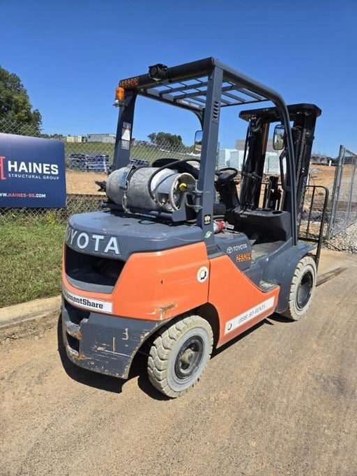 2022 TOYOTA 50-8FGU25