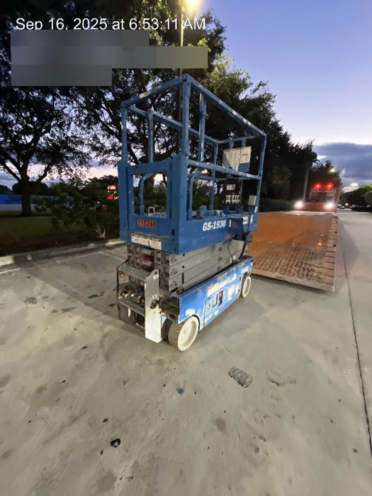 2020 Genie GS-1930 Solid Non Marking Tires, Beacon, Folding rails with half height swing gate