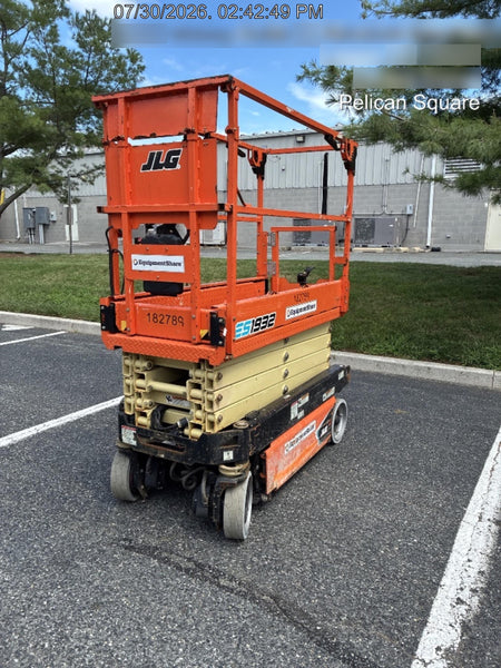2021 JLG ES1932