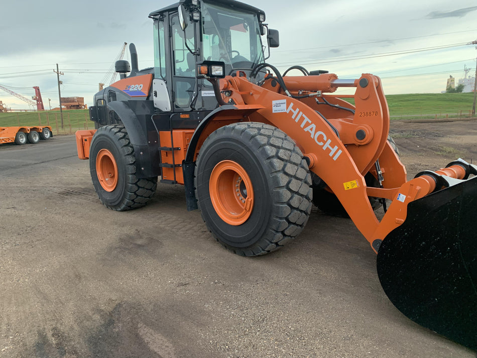 2022 HITACHI ZW220-6