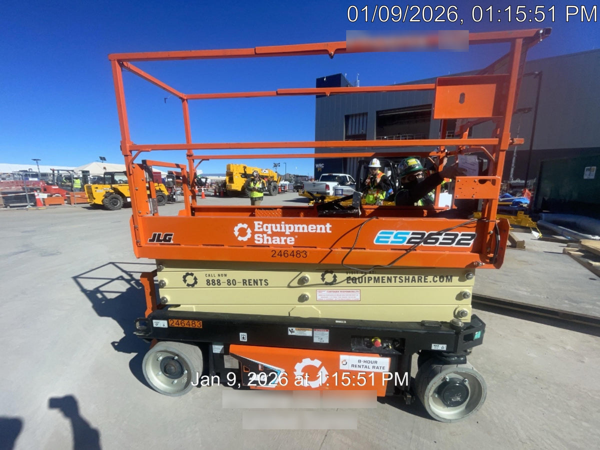 2022 JLG ES2632