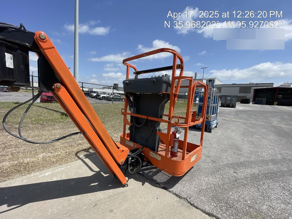2019 JLG E400AJPN