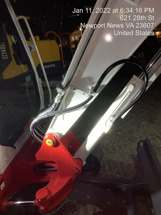 2021 TAKEUCHI TB235-2CR