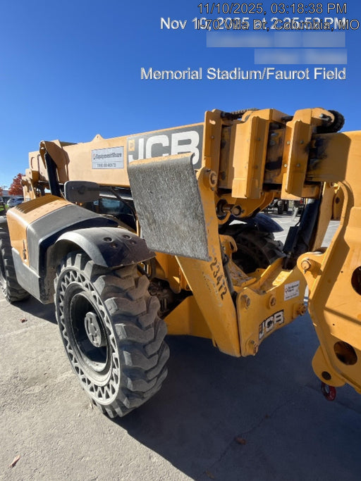 2018 JCB 510-56 74 HP w/CAB/HVAC, Beacon, Worklights, Aux Hydraulics, Solid Tires