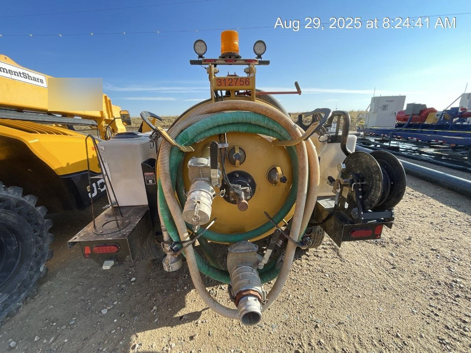 2023 Vac-Tron LP573XDT T4 Koehler Diesel Engine, 500 Gallon Debris Tank, x2 100 Gallon Water Tanks