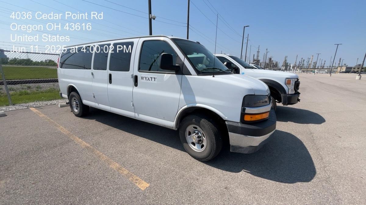 2024 CHEVROLET Express Van - Rental