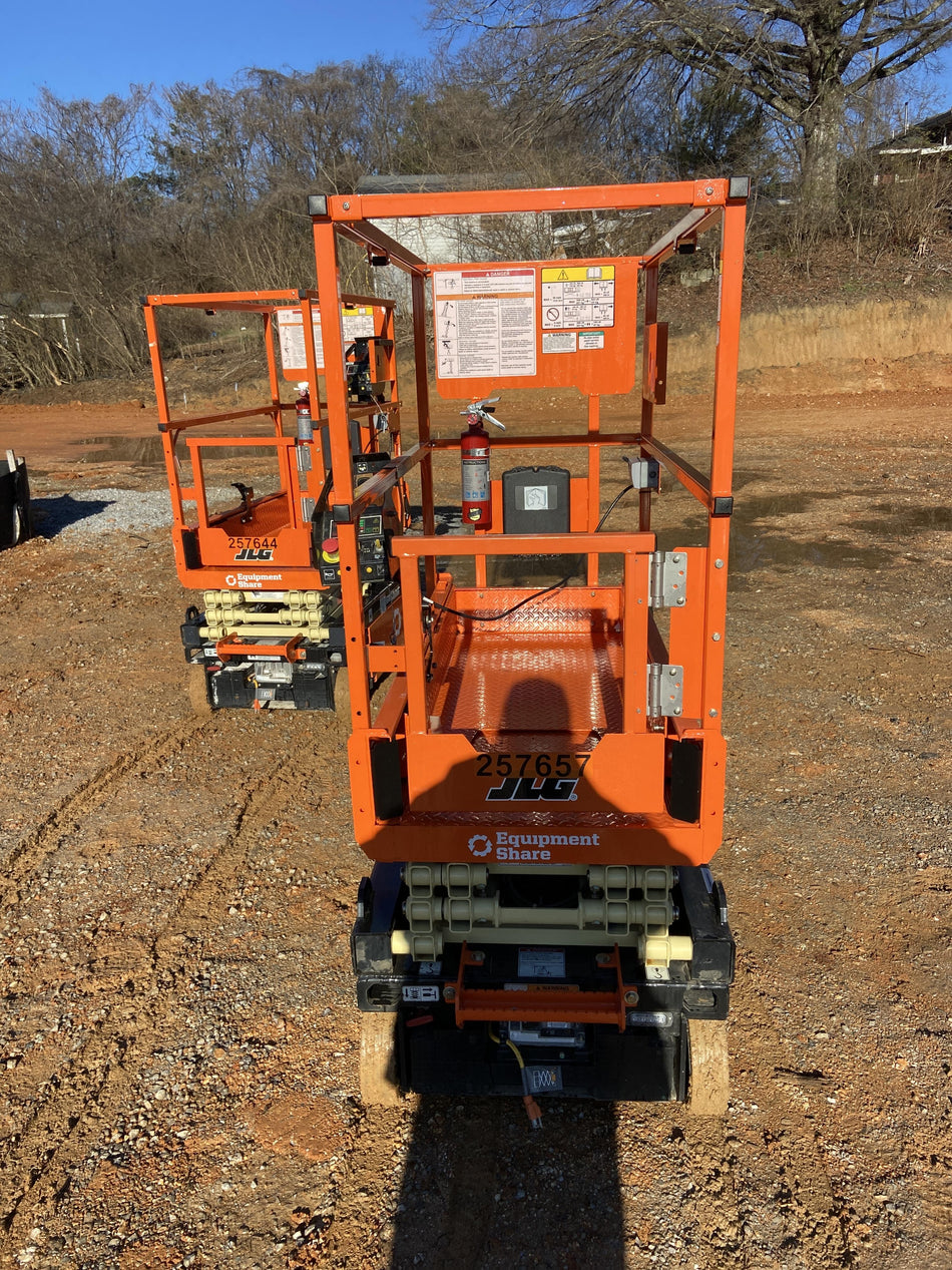 2022 JLG ES1330L