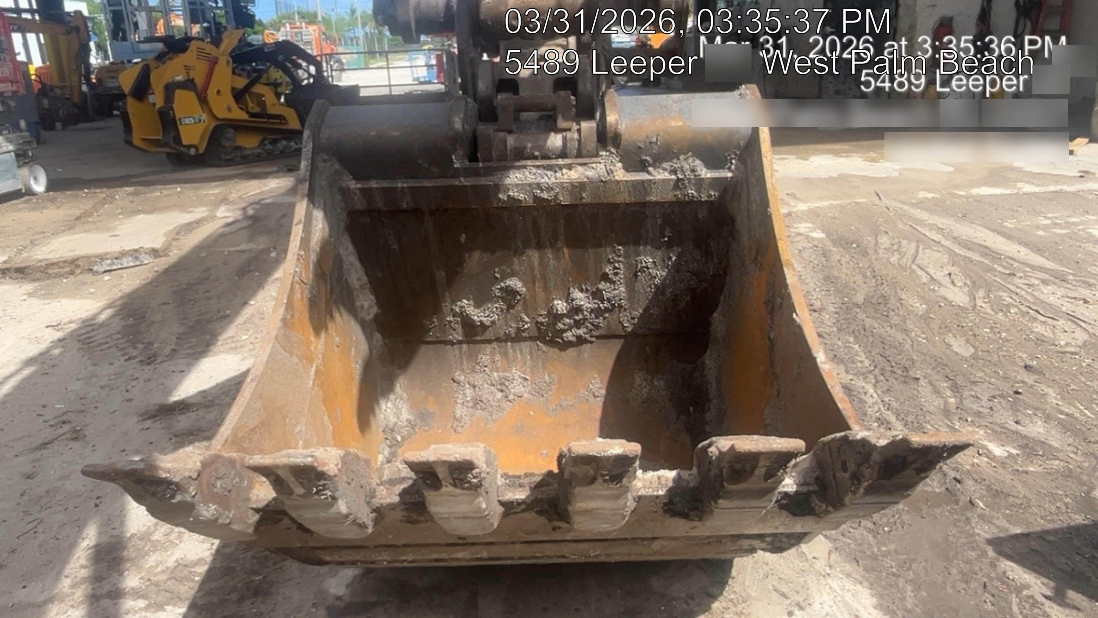2025 CASE 48" Bucket 56-65K - Case