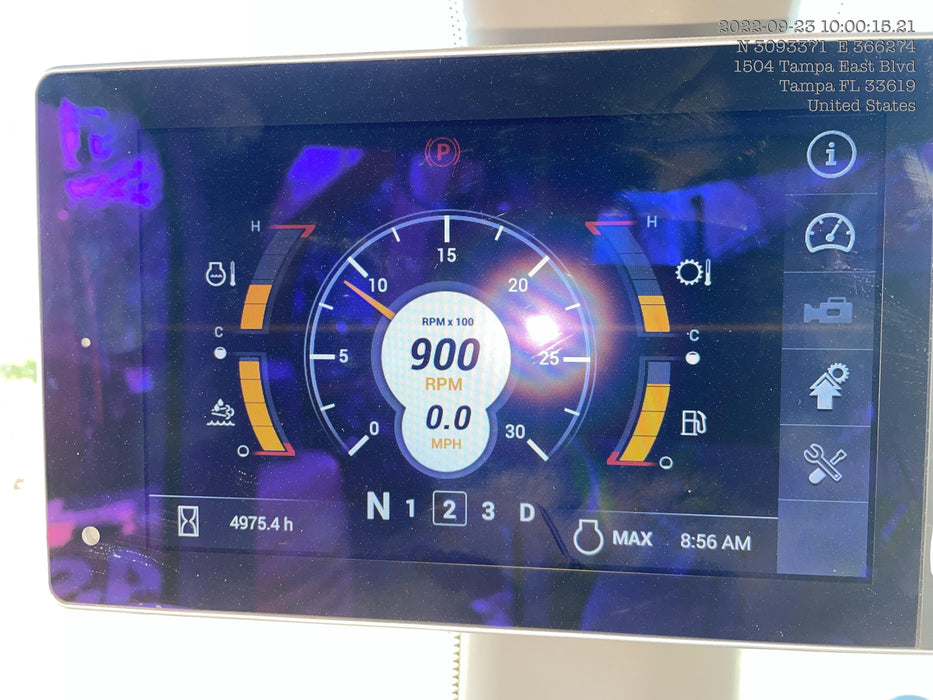 2018 Case 821G CLOSED CAB, 1 FUNCTION, JRB 418 STYLE HYD COUPLER