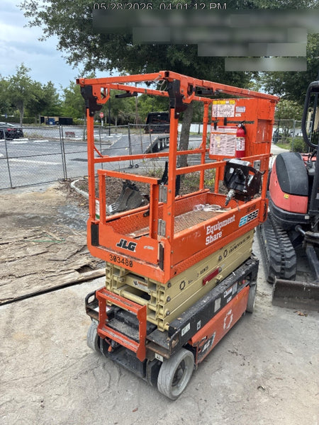 2023 JLG ES1932