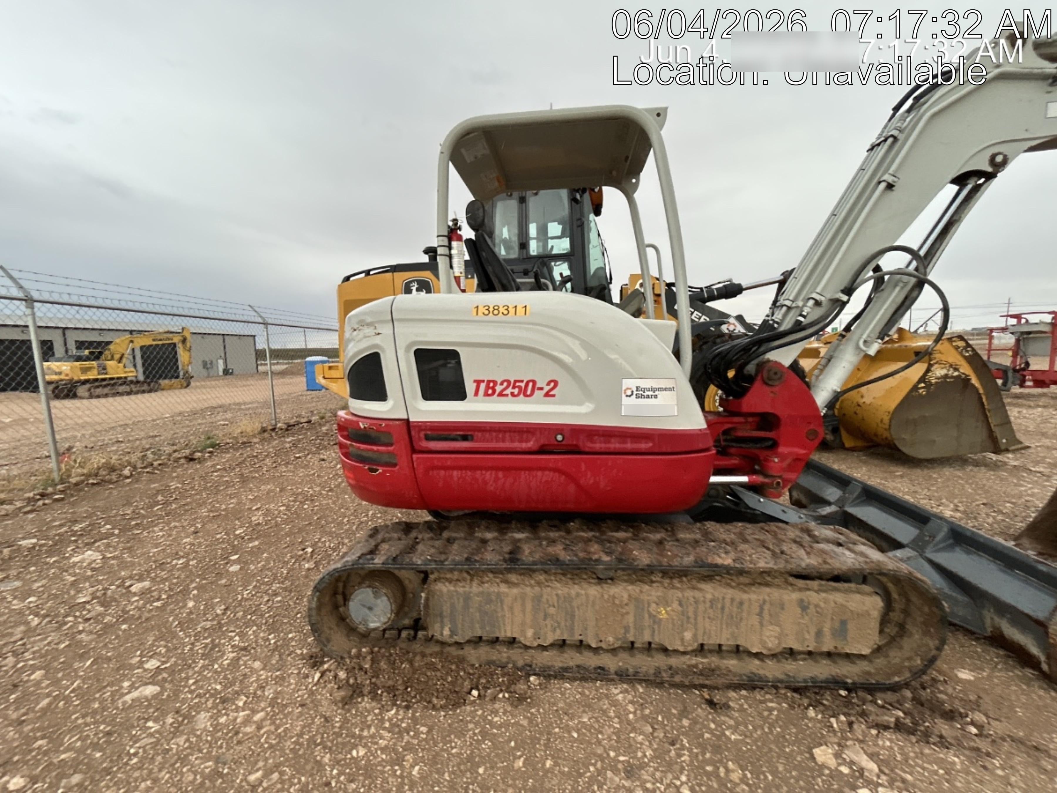 2021 TAKEUCHI TB250-2