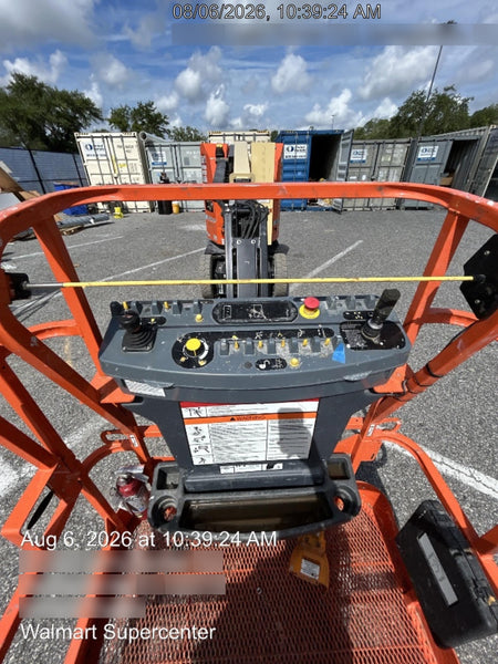 2025 JLG E300AJP