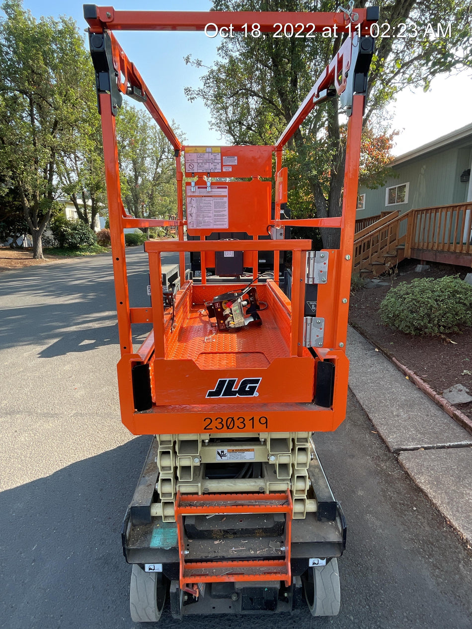 2022 JLG ES1932