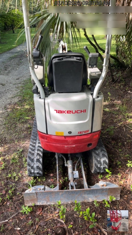 2022 TAKEUCHI TB210R