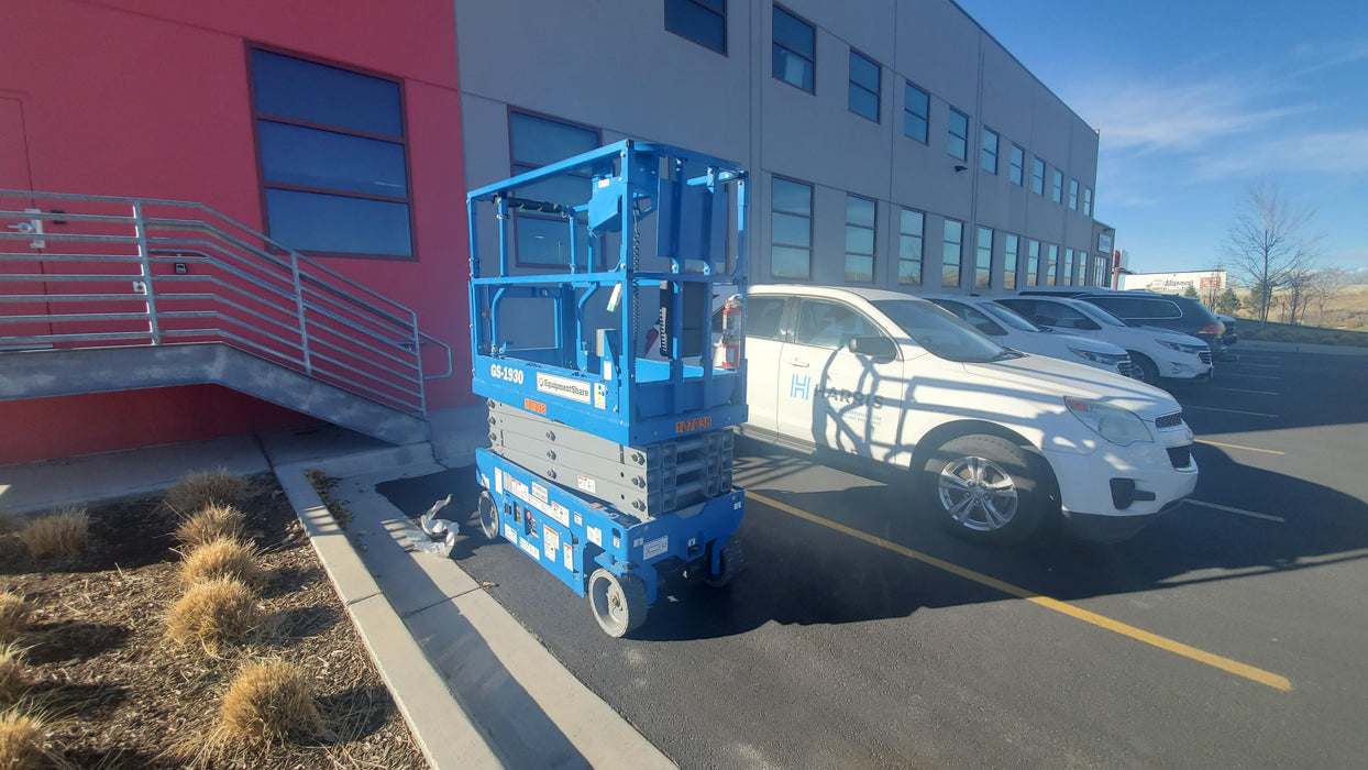 2020 Genie GS-1930 Solid Non Marking Tires, Beacon, Folding rails with half height swing gate, 800W Inverter