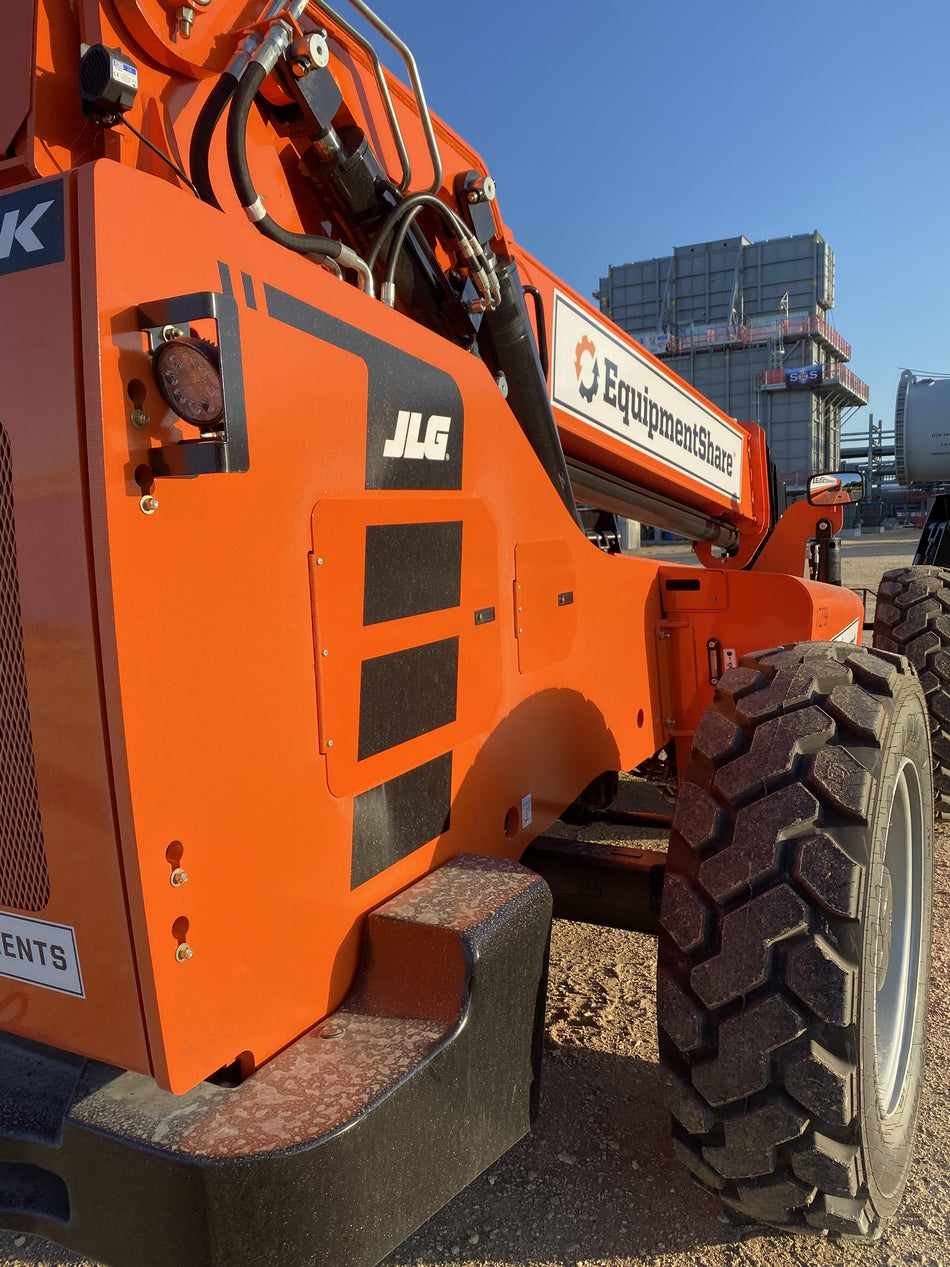 2021 SKYTRAK 12054