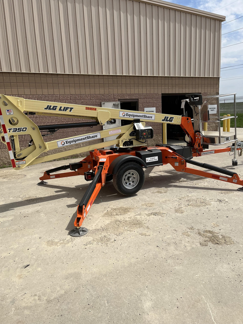 2022 JLG T350