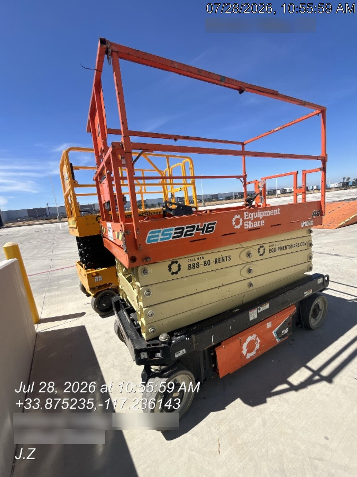 2022 JLG ES3246