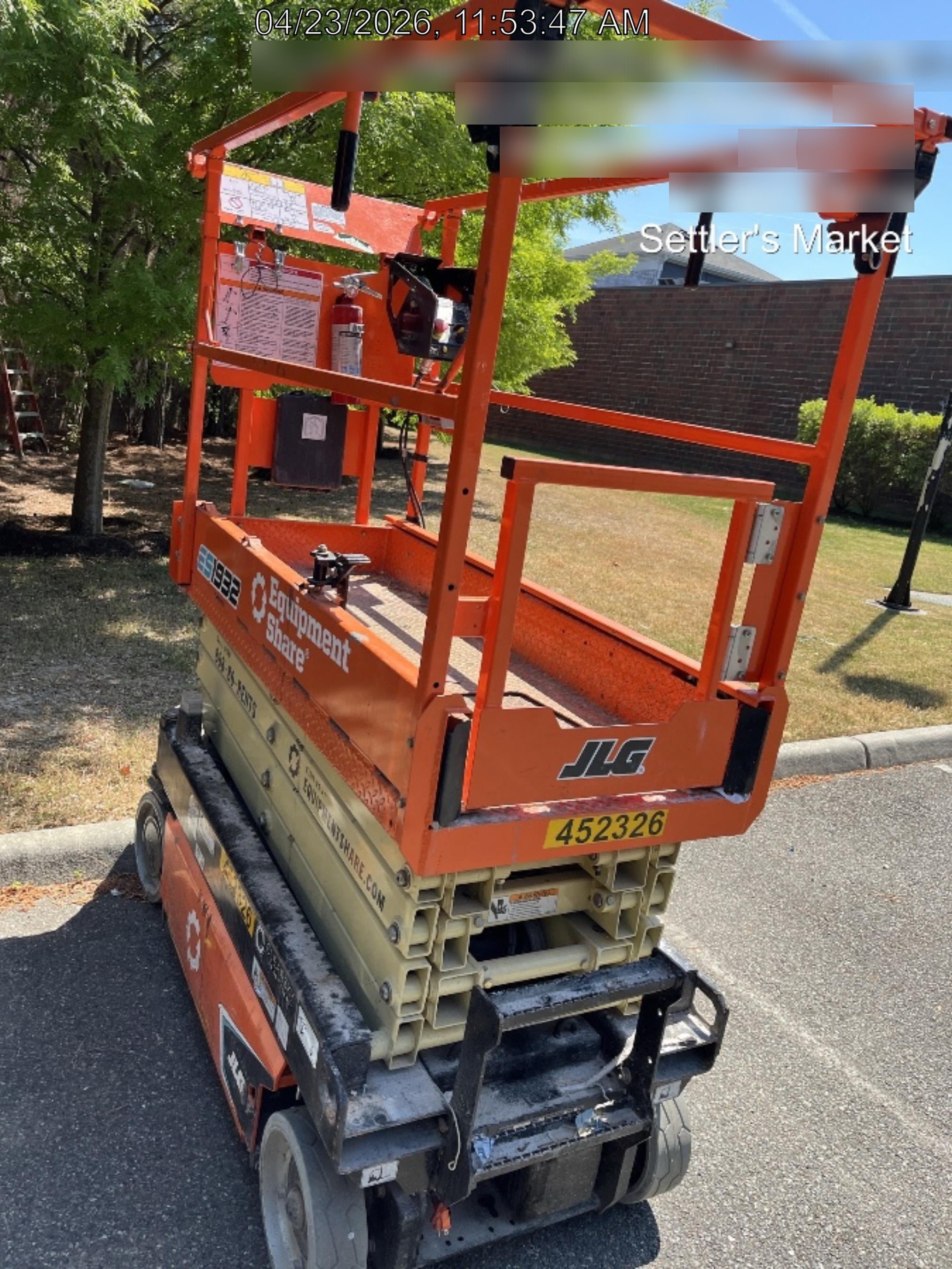 2024 JLG ES1932