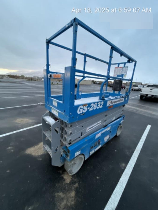 2020 Genie GS-2632 Solid NM Tires, Folding Rails with Half-Height Swing Gate, Beacon