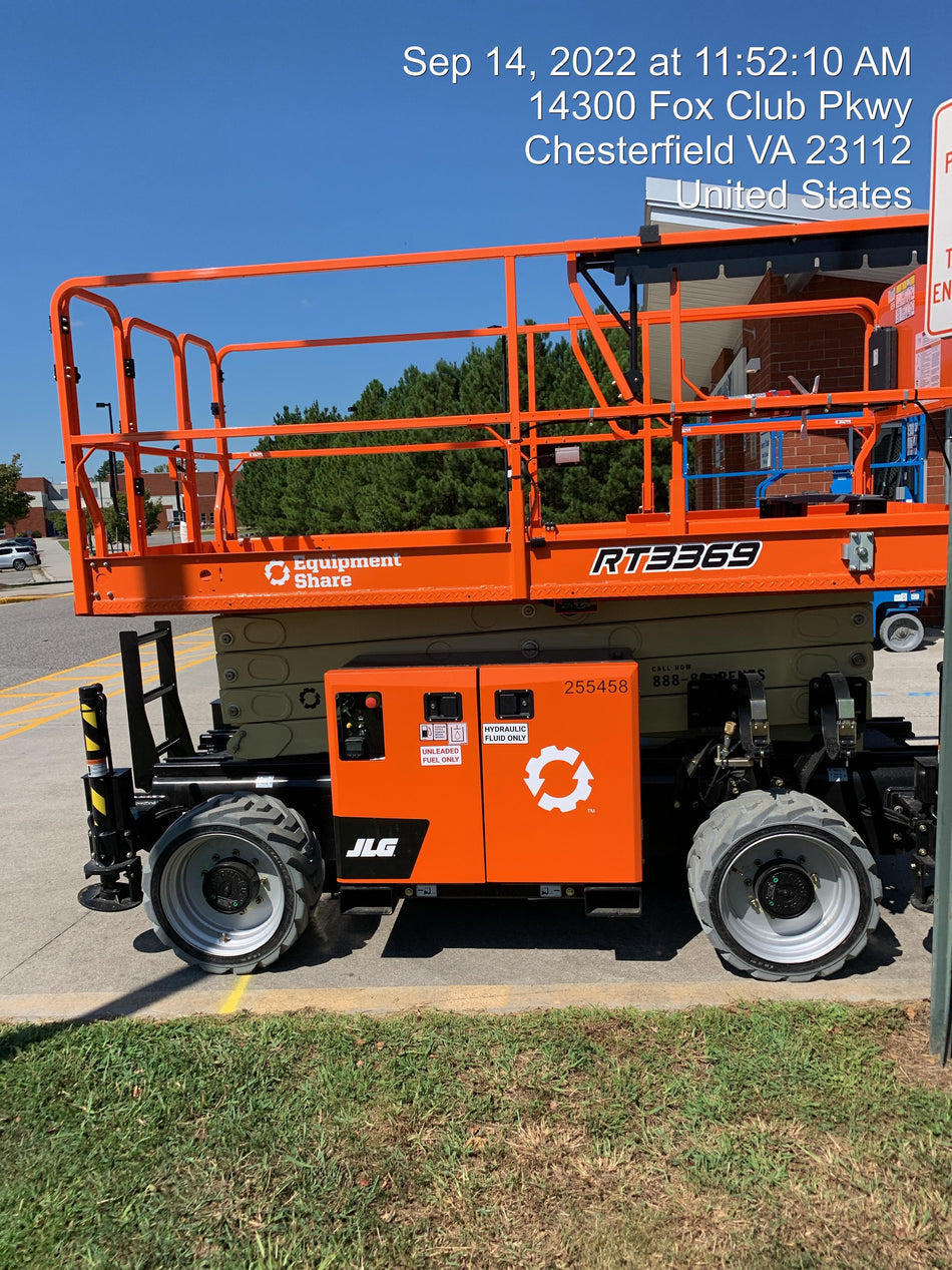 2022 JLG RT3369