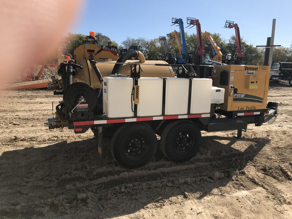 2020 Vac-Tron LP573XDT Tier 4 Kohler Diesel Engine, 500 Gallon Debris Tank w/ Hydraulic Tilt, two (2) 100 Gallon Water Tanks, Low Profile Torsion Axles (12,000 GVWR),