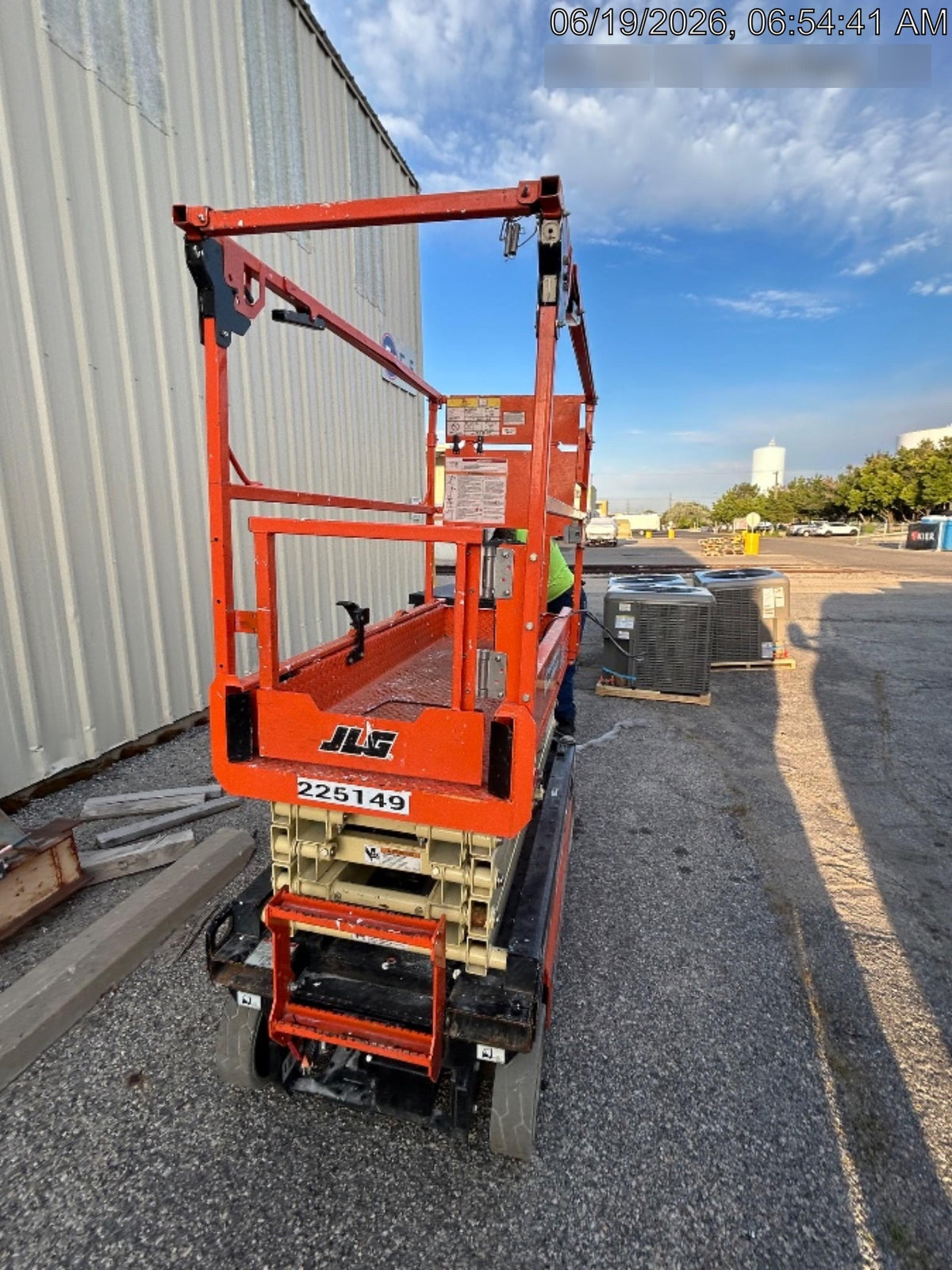 2022 JLG ES1932