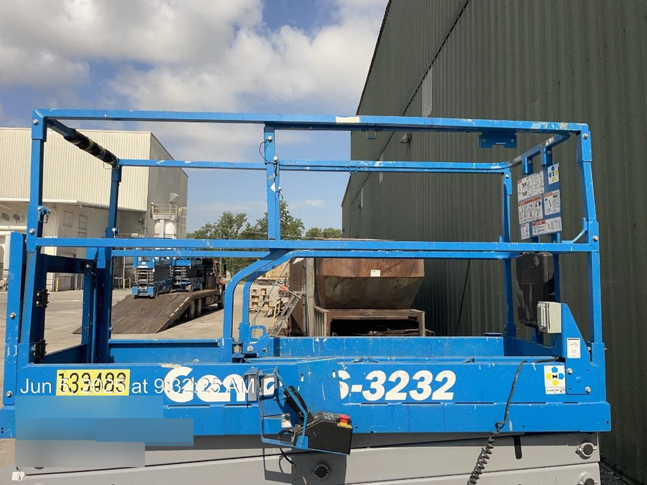 2021 GENIE GS-3232