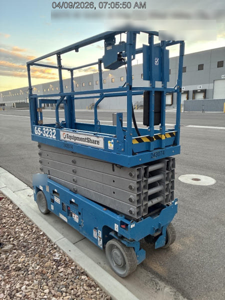 2022 GENIE GS-3232